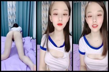 Uniform temptation, tall and fair girl, leaking milk, nipples are very pink, long legs are fanciful