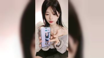 Goddess-level beauty! Thin waist and beautiful legs are extremely tempting! A big show on the weekend, black fishnet stockings, self-touching, and the sound of water splashing and panting