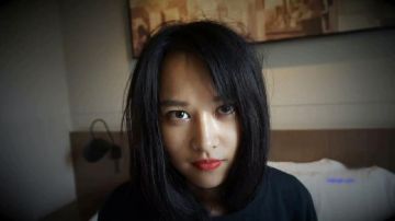 Xiao Meng, a beautiful model with big eyes who graduated from an art school, performed as a tutor in a hotel. Teacher Li was knocked unconscious by a wretched parent who added ingredients to the water and played with her
