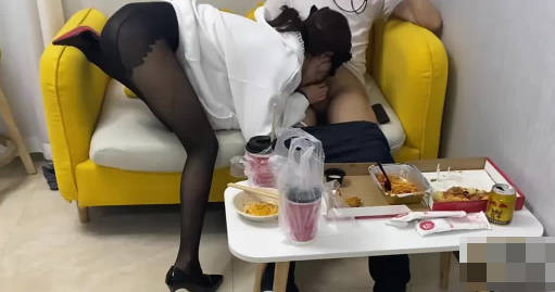 Tang Xin Vlog. Black silk sweater girl is horny and gets creampied without a condom