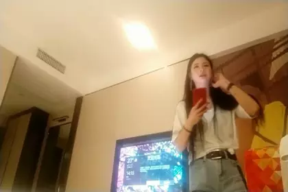 Direct WeChat 1900 yuan to find a 172CM escort girl Xiaoyi A