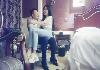 I have learned to dance. What postures are available? I wear jeans and have long legs. I am a beauty who needs to be fucked. Deep throat, human pile driver, and hard fucking