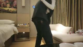 11-01 170CM long-legged lady, sitting on the body, touching, licking the dick, deep throat, riding, lifting her legs and fucking her tits