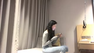 Xiaobao is looking for a flower and paying a lot of money to have sex with a high-end escort, the best white tiger with a thin neck, the queen with stockings, high heels and long legs, tongue kissing, flirting and fancy sex