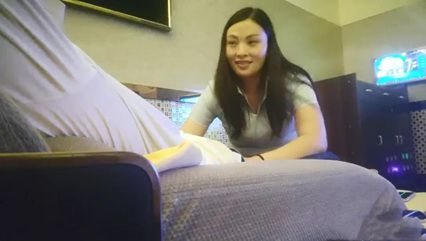 Strategy for female technicians, half-service in a small room after massage, nipple licking, dragon turn hand