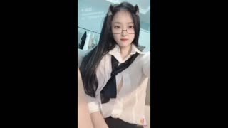 Yu Miaomiao special effects eyes white shirt masturbation