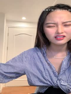 2020.2.16【小咪鸭】A funny little beauty, she is humorous in chatting, has beautiful lines, healthy and smooth wheat-colored skin, beautiful and tender breasts, and has high EQ and is good at chatting