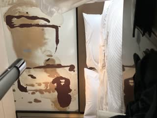 I hooked up with the beautiful boss lady of the supermarket at the entrance of the community on WeChat for a long time. When her husband was away, I finally made an appointment to have sex in the hotel - she is well maintained - her pussy is so tight and wet!