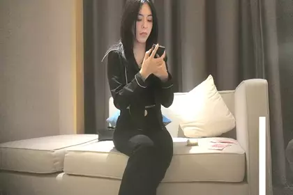 Black girl in hotel sex, wearing underwear, black silk and high heels, tearing crotch