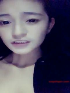 The pure and cute Xinjiang little beauty anchor and the local tyrant uncle fake husband had sex in the car live broadcast. The climax sprayed a lot of water. The uncle also said that he wanted to fuck her sister. The dialogue was wonderful