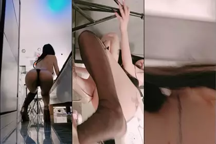 [S-shaped body and big breasts little Lolita] Top beautiful legs, splits, black silk high heels are extremely tempting, posing, peach buttocks are even more tempting, the girl who pees on the ground is too coquettish