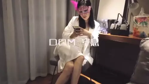 [Highly recommended] Twitter master DOM-suffocating contrast bitch sub training noble goddess actively rides and eats sperm