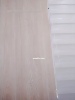 Perfect body, smooth skin, delicate buttocks, sweet and playful glasses, beautiful girl, aphrodisiac massage, step by step, seducing male technicians, cum in mouth, swallowing cum, quite bold, wonderful dialogue