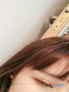 High-value short-haired cute girl [KIKI] masturbates and sprays water with a vibrating egg, and the hairless pink hole is inserted into the vibration and moans and pant. It is very tempting. If you like it, don't miss it
