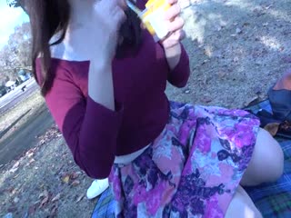 CR social networking site latest leaked amateur submission selfie 19-year-old busty beauty compensated dating rich second generation park picnic exposed public toilet