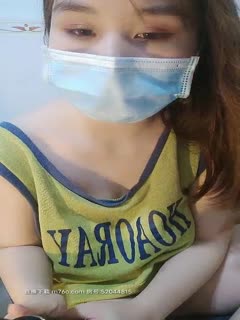 The charming young lady Yaoyao teacher showed her face at home and masturbated alone, kneading her tits and playing with her nipples on the sofa, masturbating with a lot of pink pussy juice, looking so slutty