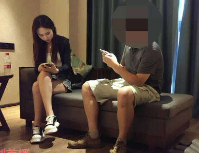 Xingba original.net pure college students go to the sea part-time job - the best brother