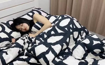 Starry Sky Unlimited Media. Starry Sky Summer Vacation. Female college student goes to the sea during summer vacation and has a passionate night with an old man