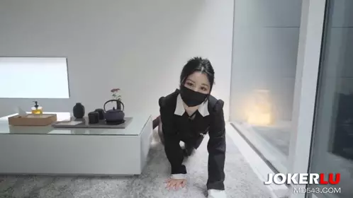 【NanaTaipei】 Real estate agent wearing sexy lingerie