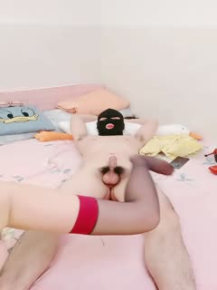 Fair-skinned and charming young mature woman shows her face and works hard to deep throat, the woman is on top and penetrates deeply, spreads her legs and enters sideways