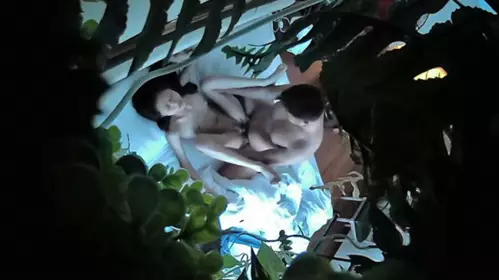 The beautiful lady with beautiful legs and hips checked into a room with her boyfriend. The lady is not only beautiful but also has a great figure.