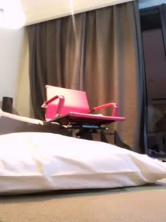 Recently, the popular female celebrity Sisi 0409 Yiduo masturbates and shows SM, tying up, dripping wax, masturbating and squirting, which is very lewd