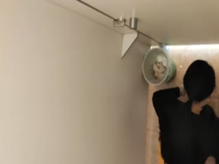 The latest leaked toilet photos in May are selected. A tall, long-haired beauty is a mother of a child. Her private parts are well maintained like a girl.
