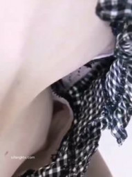 The best quality is scarce, accidentally discharged, high-end private groups flow out of various wonderful and careless discharged processes, selection of high-copy big milk + small grapes from the cover + subway exposure -3