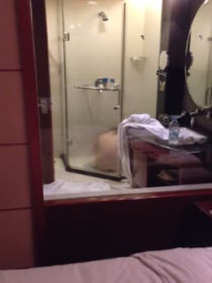 The real hotel asked the good sister of the gun to take the first view, show your face, take a bath, and take a spot check