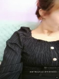 The wife of shop-owner of the clothing store still has the charm of [hot mom little man] vacuum business fitting room jumping eggs, big black cow strong shock Sao force, watery piece!