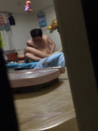 I was woken up in the middle of the night to peep at the cohabiting couple next door. I really love and can really fuck. I have tasted all kinds of postures for half an hour.