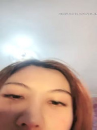 Meow meow is a little nurse Gao Yan value looks sweet sister masturbation, step down underpants jump egg plug force open legs massager vibration