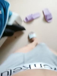 Technician SAO mother is doing lunch little elder brother all don't let go, directly from behind to dig force to play, stripped light touch tits let her oral sex, all kinds of pumping grass moan mouth burst