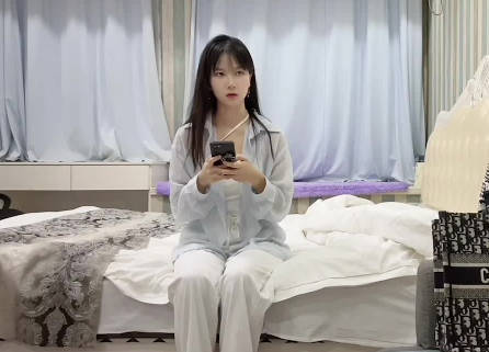 Explosive exercise pure and exquisite primary school sister-Xiao Fei