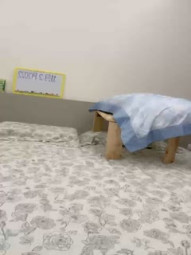 White-skinned sexy hairless force coquettish young woman with her boyfriend snapping sex, no set of pumping into the coquettish cave to bring out a lot of white pulp for the coquettish force to lick, passion superior waves groan good coquettish