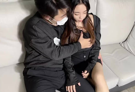 Empty little young woman lures home visiting teacher-Xiao Zhao