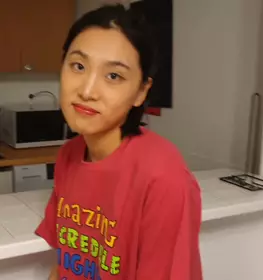 A single guy watched an A-movie and was so horny that he called Liu Yue, a foreign student, for home service