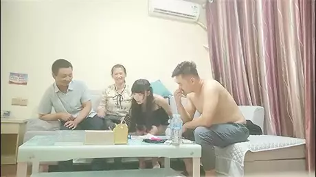 [Wife Swap Media] Make an appointment with a middle-aged couple for a 4P swap, the other side looks like a decent family...
