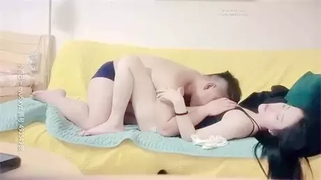 Mr. Zhao, looking for a sexy and charming young woman in white, chatting and kissing, flirting, to...