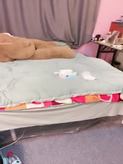 Passionate sex with boyfriend on weekends, student uniforms, 69 positions licking each other, holding thin waist from behind, delicate moans are even more attractive