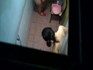 The college boy is a pussy licking maniac. His girlfriend put on her sailor uniform in advance, raised her buttocks and licked her pussy crazily. It was really fun to lick each other.