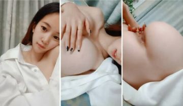 The best and most beautiful model shows her face and flirts throughout the whole process. Every action is charming and seductive. She rubs her breasts and plays with her pussy with an anal plug. She masturbates with a vibrator and licks her pussy juice. She moans and cums.