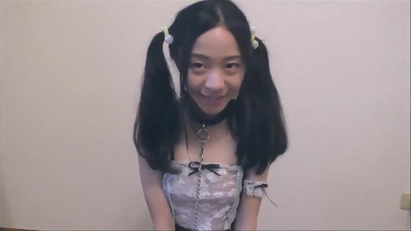 The innocent foreign student was trained by a big dick white man and took a sex selfie with a dog chain tied by a white sponsor