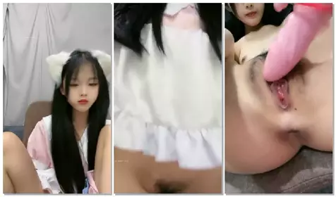 This is really tender, Sichuan girl, soft and cute fairy, [Xiao Yi's so Bo Bo], petite and delicate was made to frown and cry in pain, many scenes without condoms