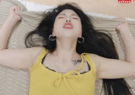 Caomei video original. Multi-position training of the lonely cousin-in-law who still has charm-Mengqin