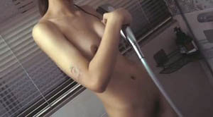 The Asian girl in your dreams [Long legs, temptation, oral sex and cum eating] is suitable for watching on mobile phones. Does it look like a live broadcast?