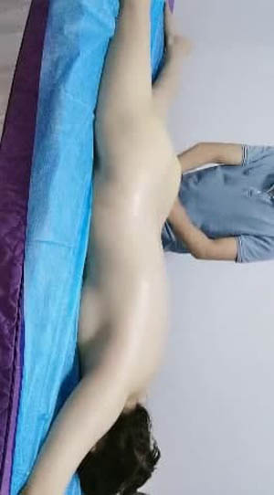 Saobao private rejuvenation dance teacher came out to eat gold finger finger pussy sprayed water many times today want to eat full massage bed fuck press legs side into the big ass