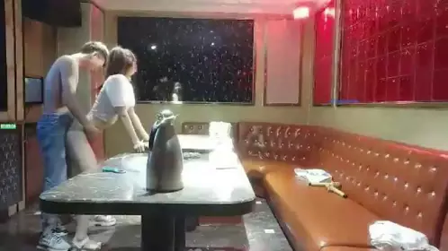 Li Ge Tanhua made an appointment with a chubby young woman with a sexy body and passionate sex deep throat blowjob black silk tear