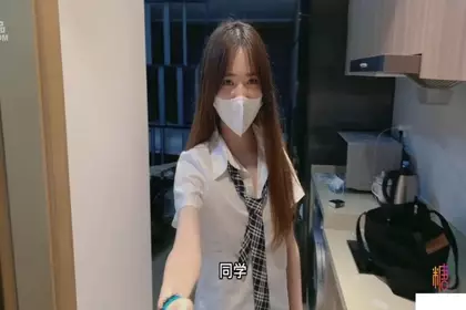 The student is a little slut, grabbing the dick and sucking it, spreading her black silk legs and fucking hard, holding her ass and entering from behind