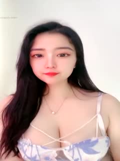 Super beautiful busty stunner, this breast is really hot and hot, the big breasts are all over the screen, the white tender meat is really want to lick it 11